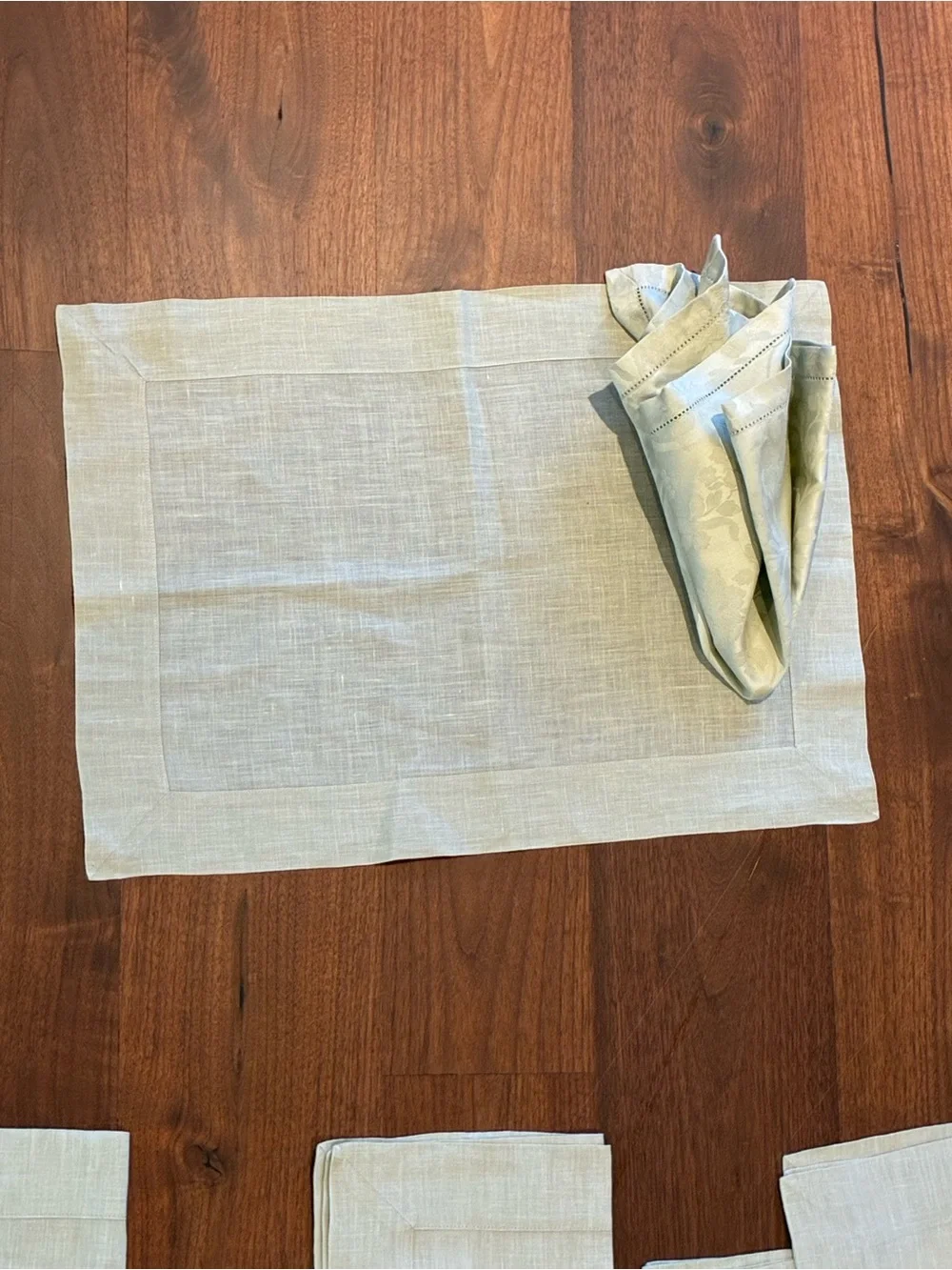 Frette Linen-Blend Placemats and Napkins Set in jaquard